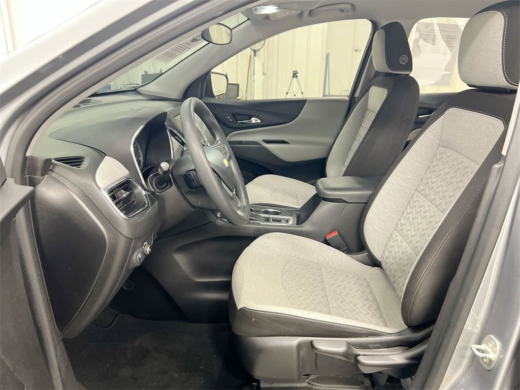 Used 2023 Chevrolet Equinox LS image 18