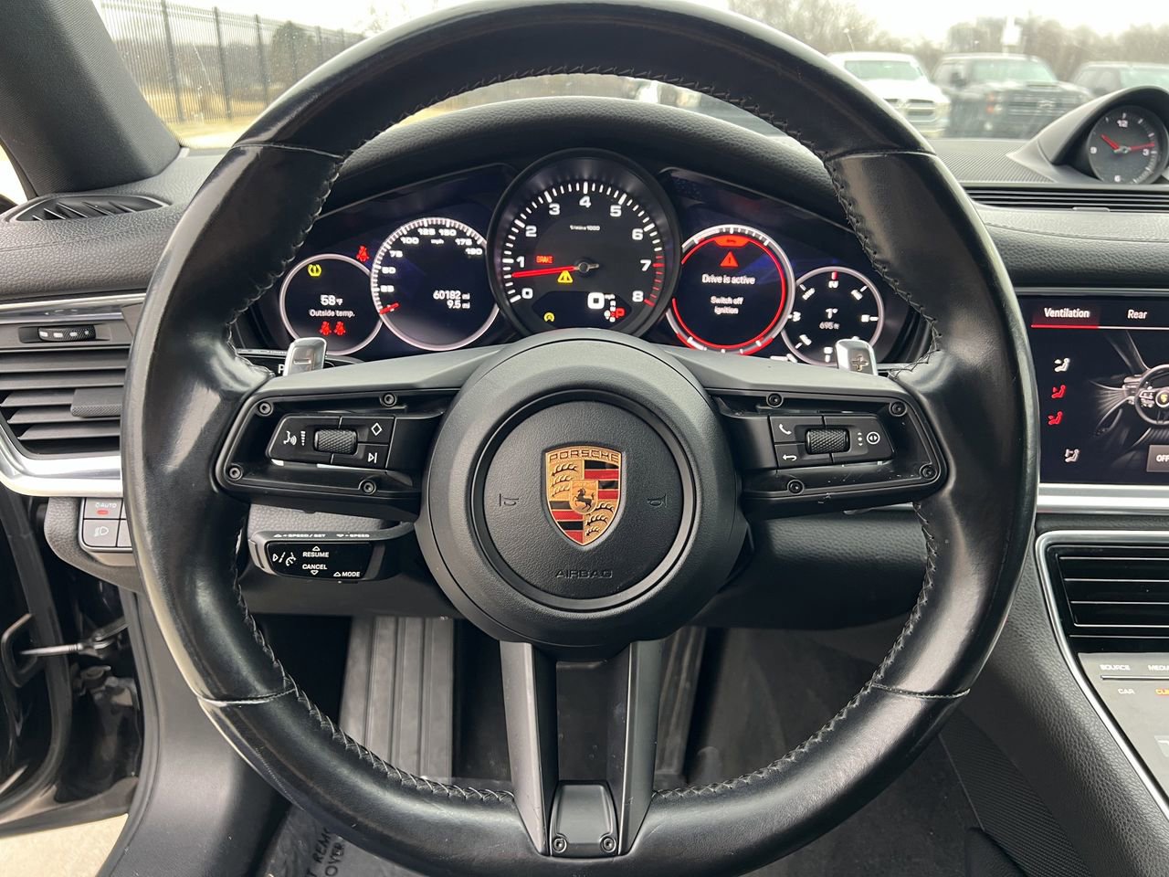 Used 2022 Porsche Panamera Platinum Edition image 9