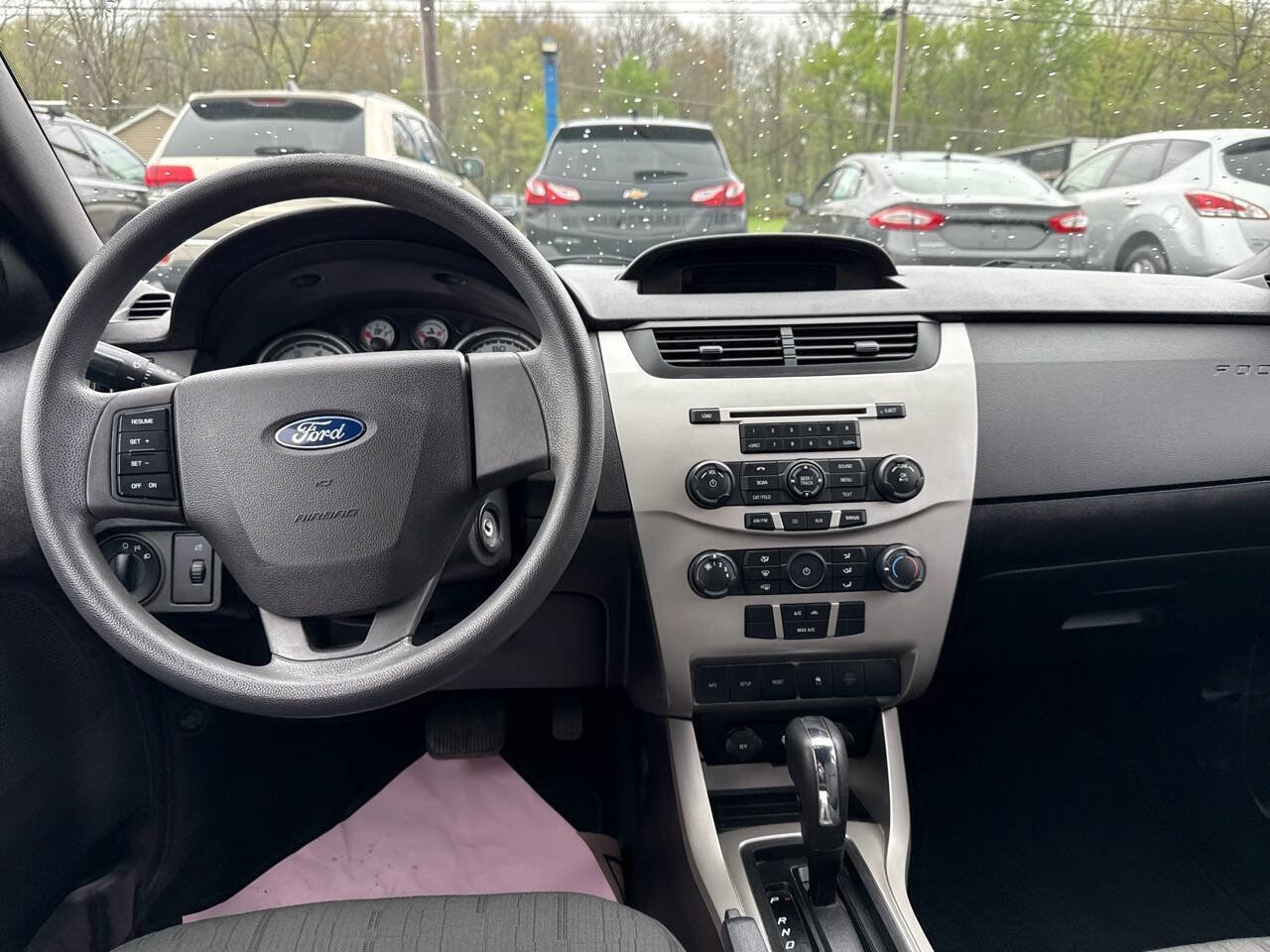 Used 2010 Ford Focus SE FWD image 15