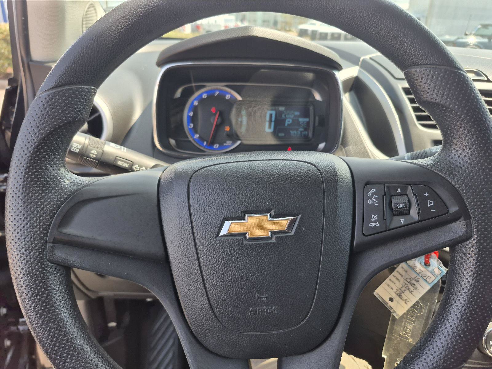 Used 2016 Chevrolet Trax LS w/ LPO, Cargo Package FWD image 6