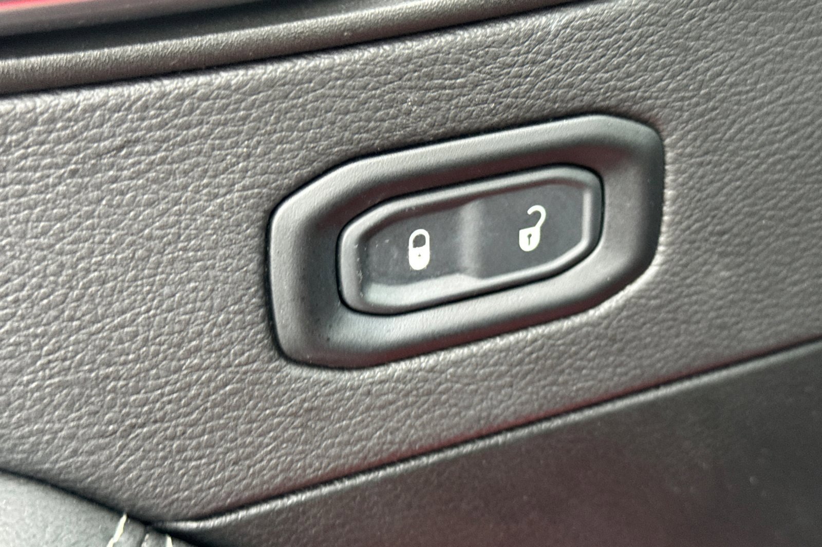 Used 2022 Jeep Wrangler Unlimited Sahara image 11