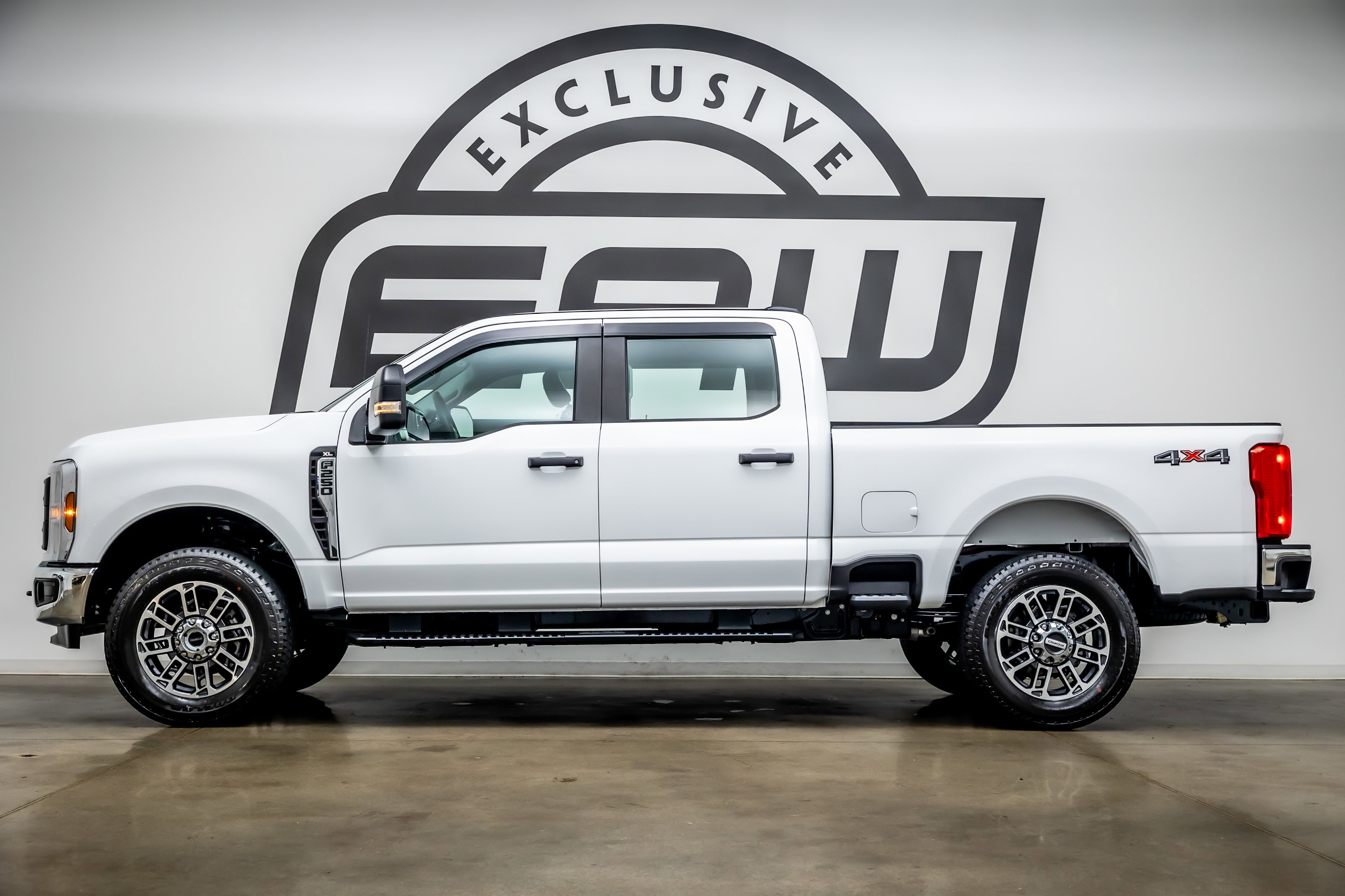 Used 2025 Ford F250 XL w/ XL Chrome Package AWD/4WD image 5