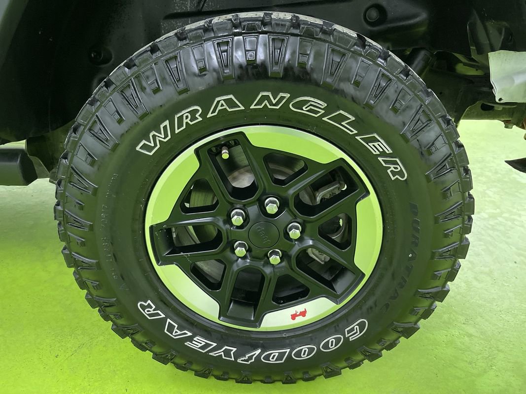 Used 2018 Jeep Wrangler Unlimited Rubicon image 16