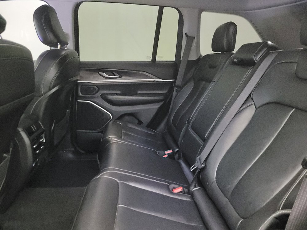 Used 2022 Jeep Grand Cherokee Limited RWD image 18