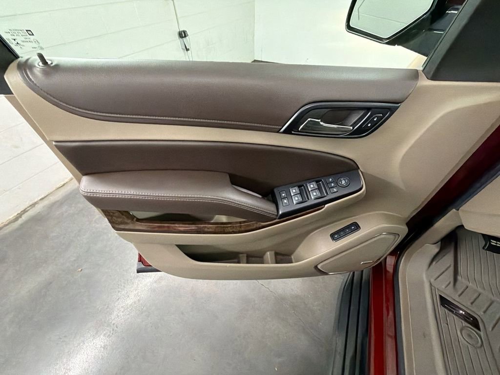 Used 2019 Chevrolet Tahoe LT w/ Luxury Package image 22
