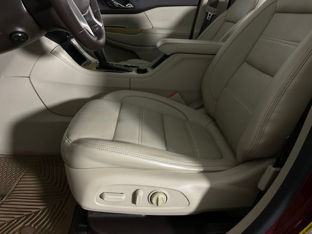 Used 2017 GMC Acadia Denali w/ Technology Package FWD image 33