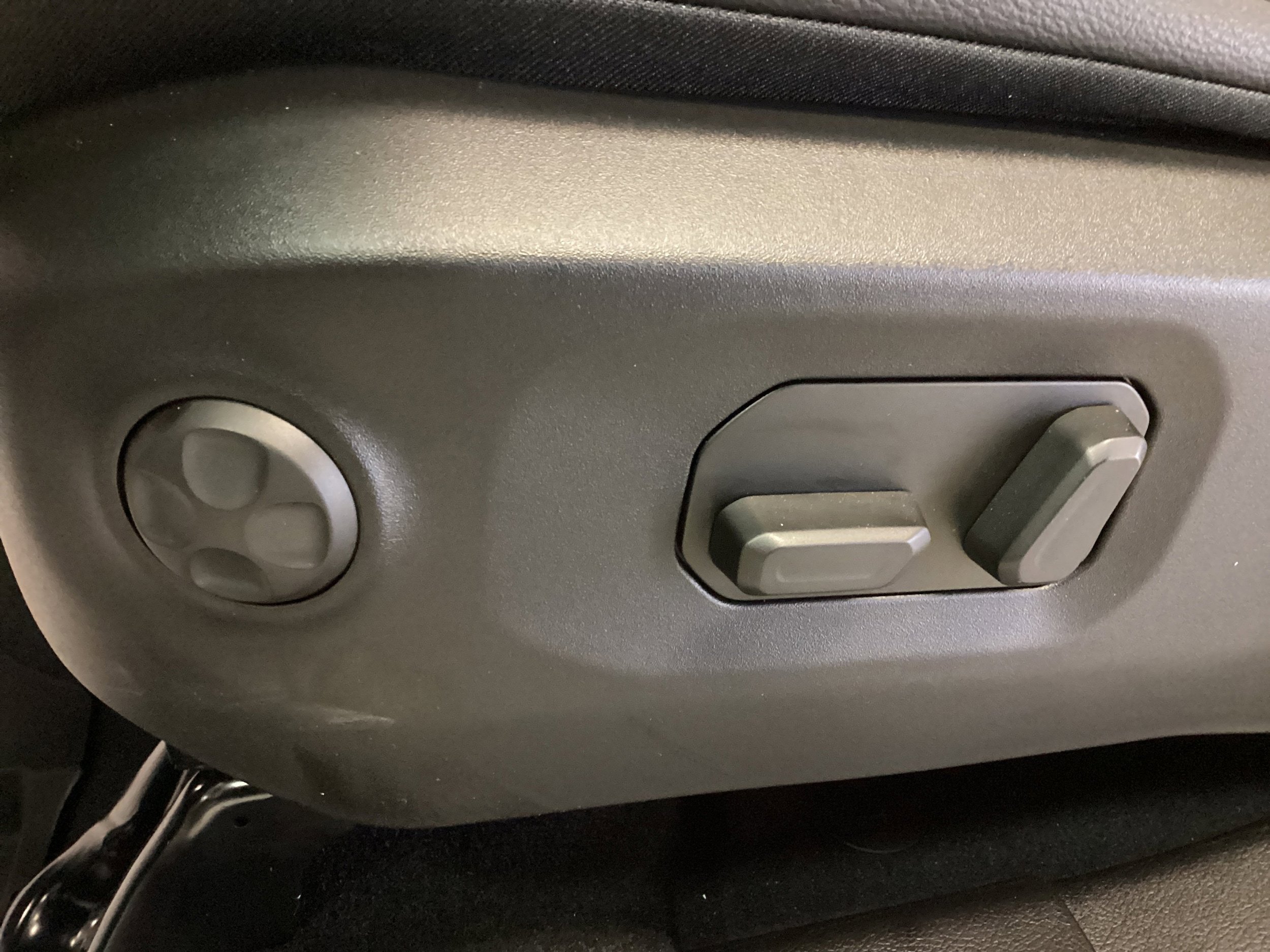 New 2026 Jeep Wrangler Unlimited Sahara AWD/4WD image 15