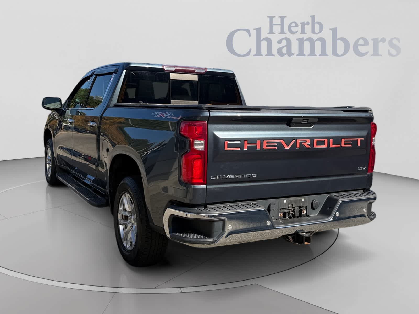 Used 2019 Chevrolet Silverado 1500 LTZ w/ LTZ Plus Package AWD/4WD image 3