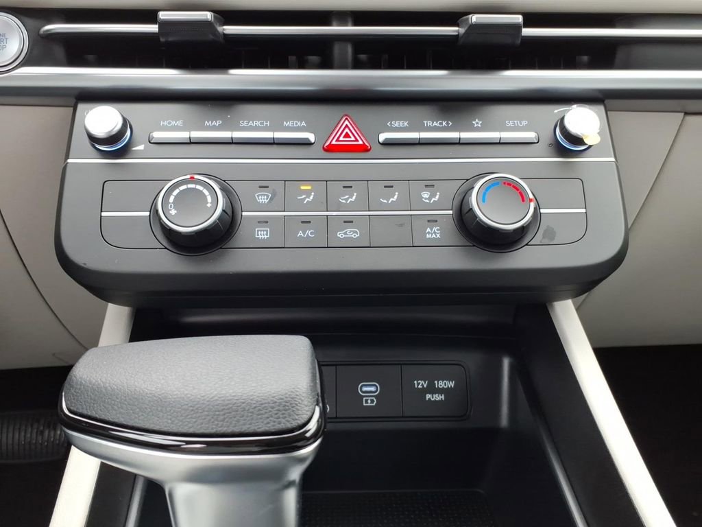 New 2026 Hyundai Tucson SE image 16