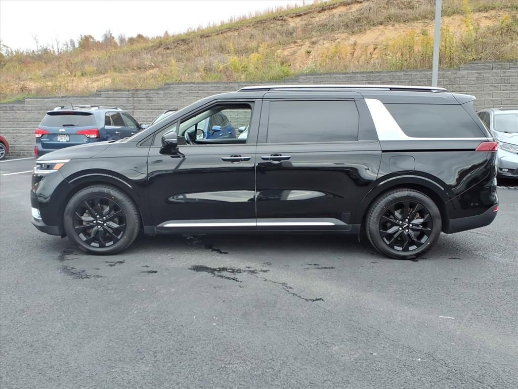 Certified 2022 Kia Carnival SX image 4