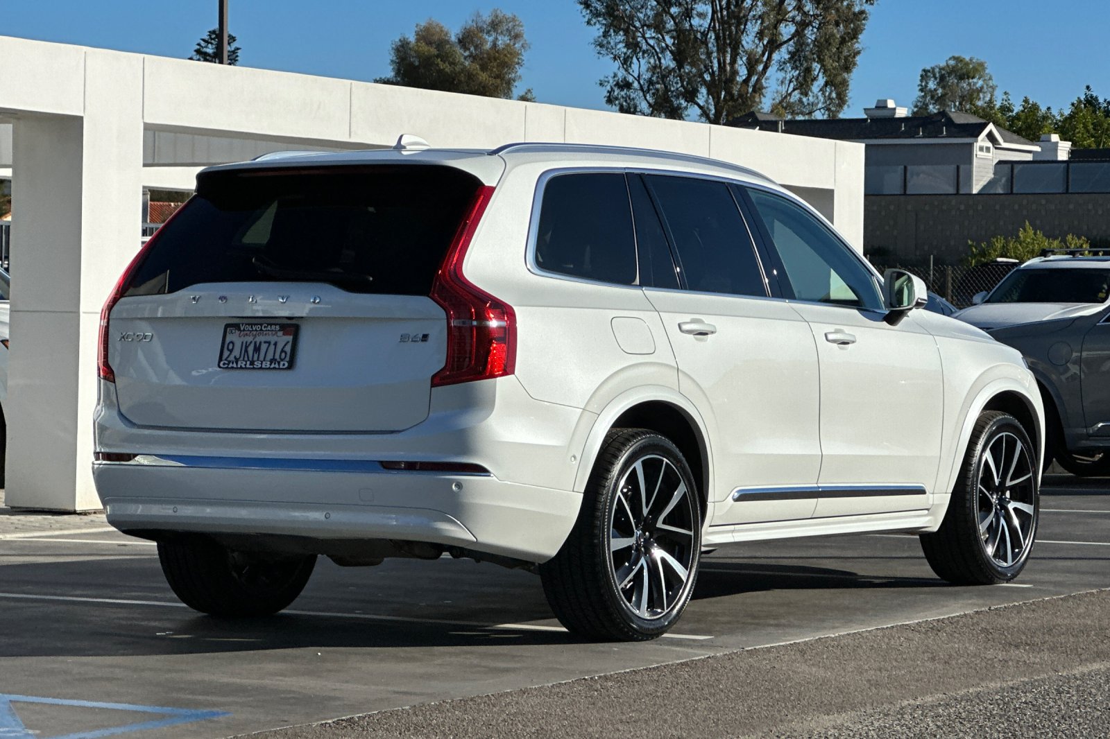 Certified 2023 Volvo XC90 B6 Plus w/ Protection Package Premier AWD/4WD image 4