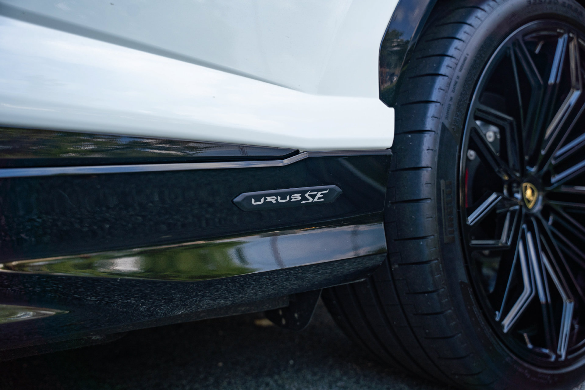 Used 2025 Lamborghini Urus Performante AWD/4WD image 34