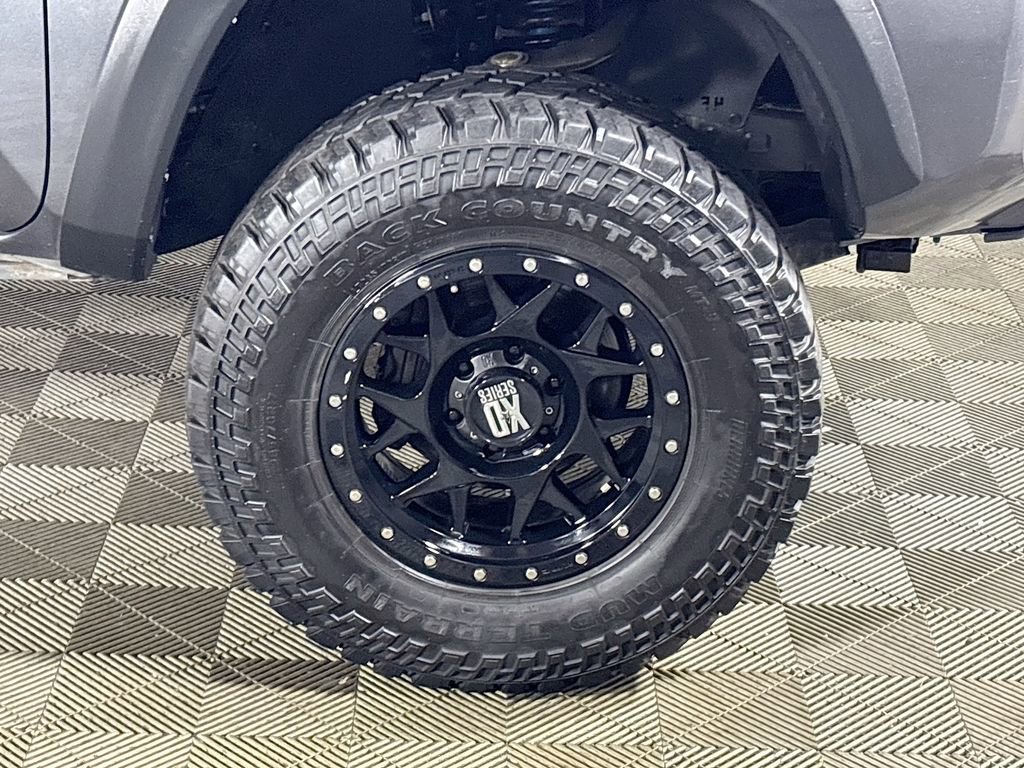 Used 2017 Toyota Tacoma TRD Off-Road w/ Tow Package (A/T) AWD/4WD image 22