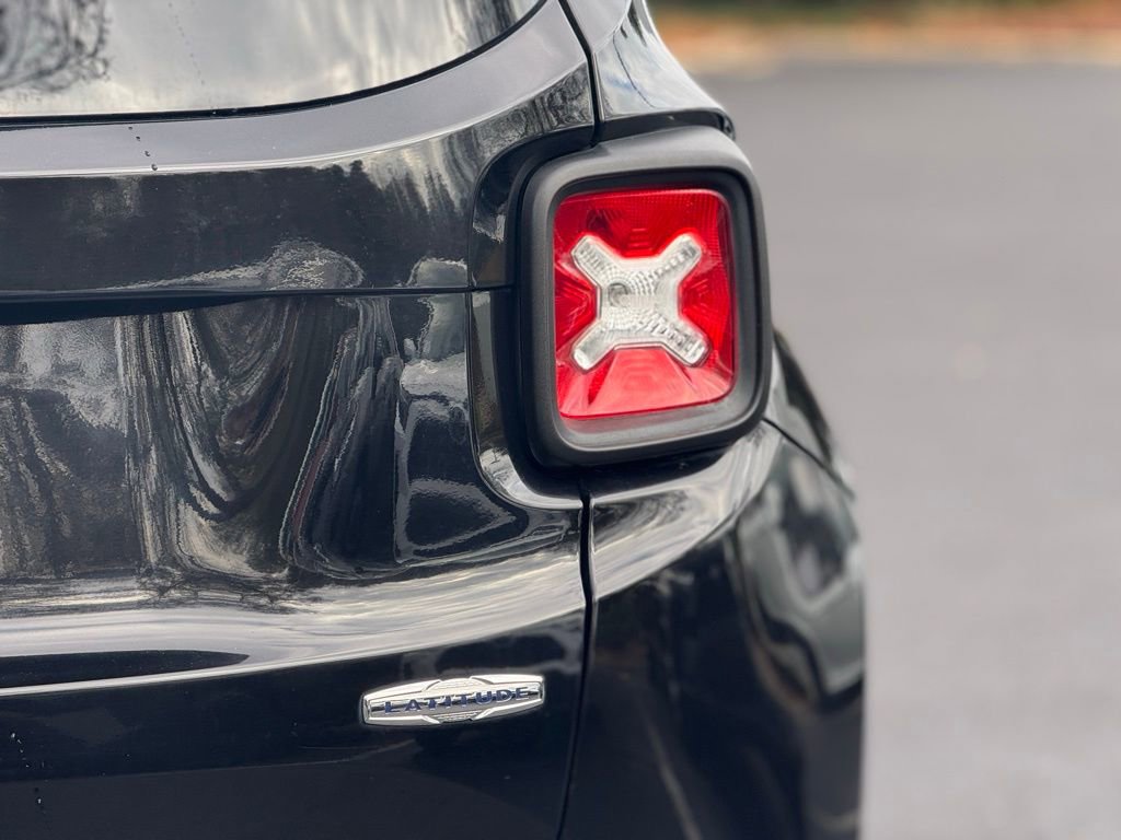 Used 2019 Jeep Renegade Latitude image 13