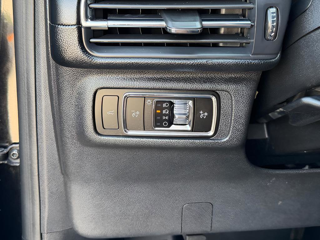 Used 2024 Lincoln Corsair FWD image 41