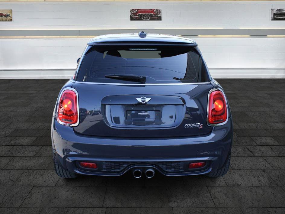 Used 2017 MINI Cooper S image 3