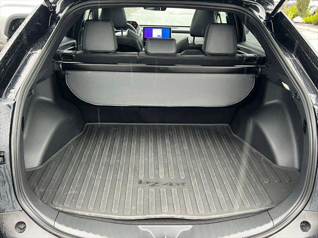 Certified 2023 Toyota bZ4X XLE w/ Weather Package AWD/4WD image 10