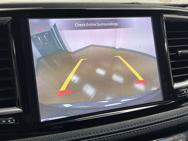 Used 2021 Chrysler Pacifica Touring w/ Cold Weather Group FWD image 34
