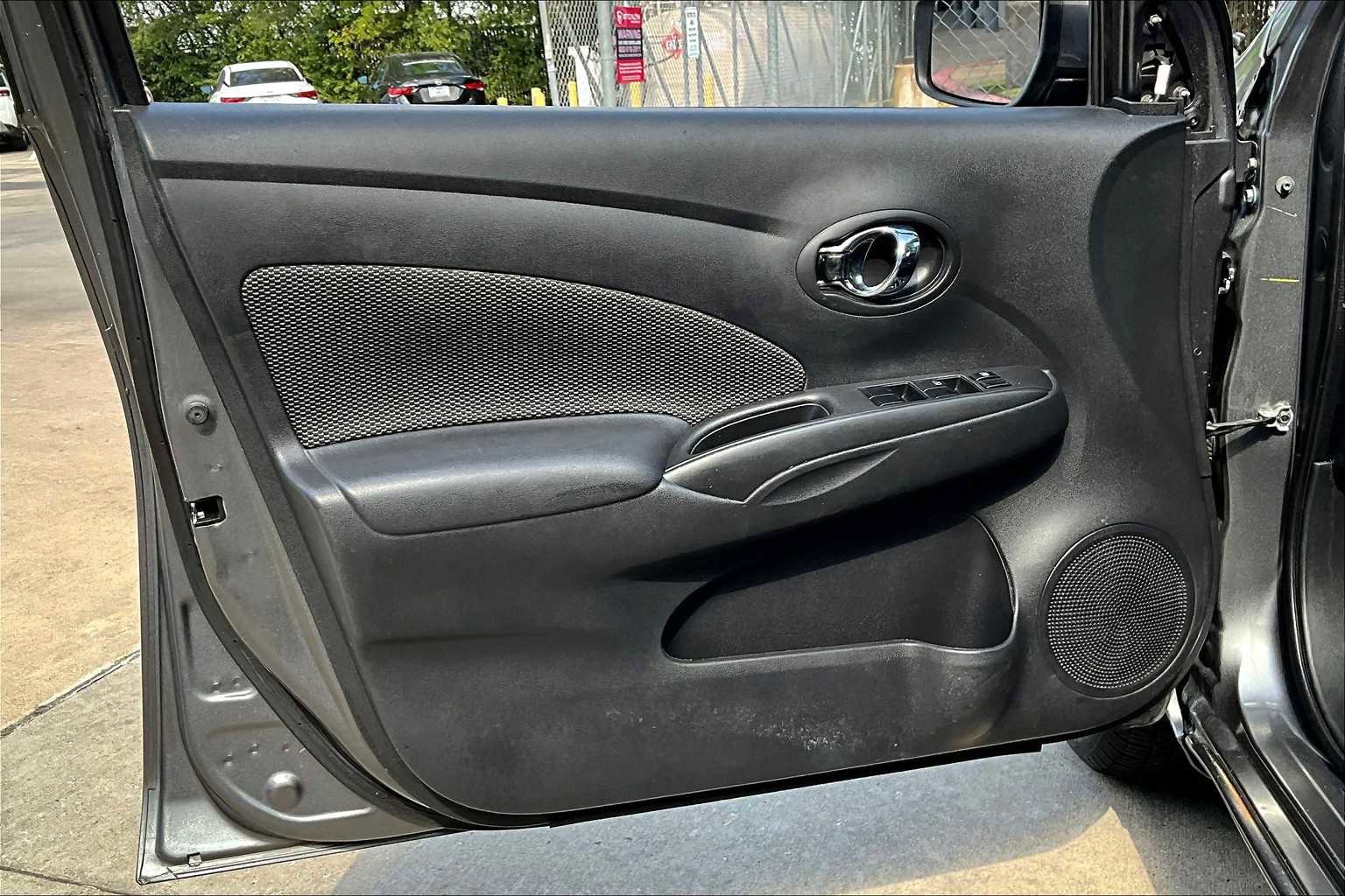 Used 2019 Nissan Versa SV image 19