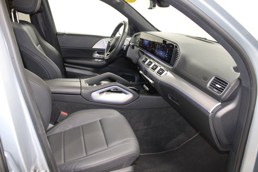 Used 2025 Mercedes-Benz GLS 450 4MATIC image 28