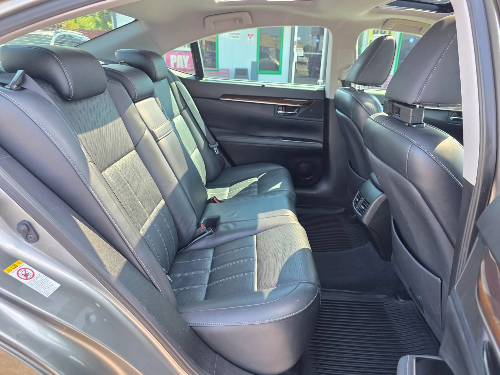 Used 2018 Lexus ES 350 w/ Ultra Luxury Package FWD image 12