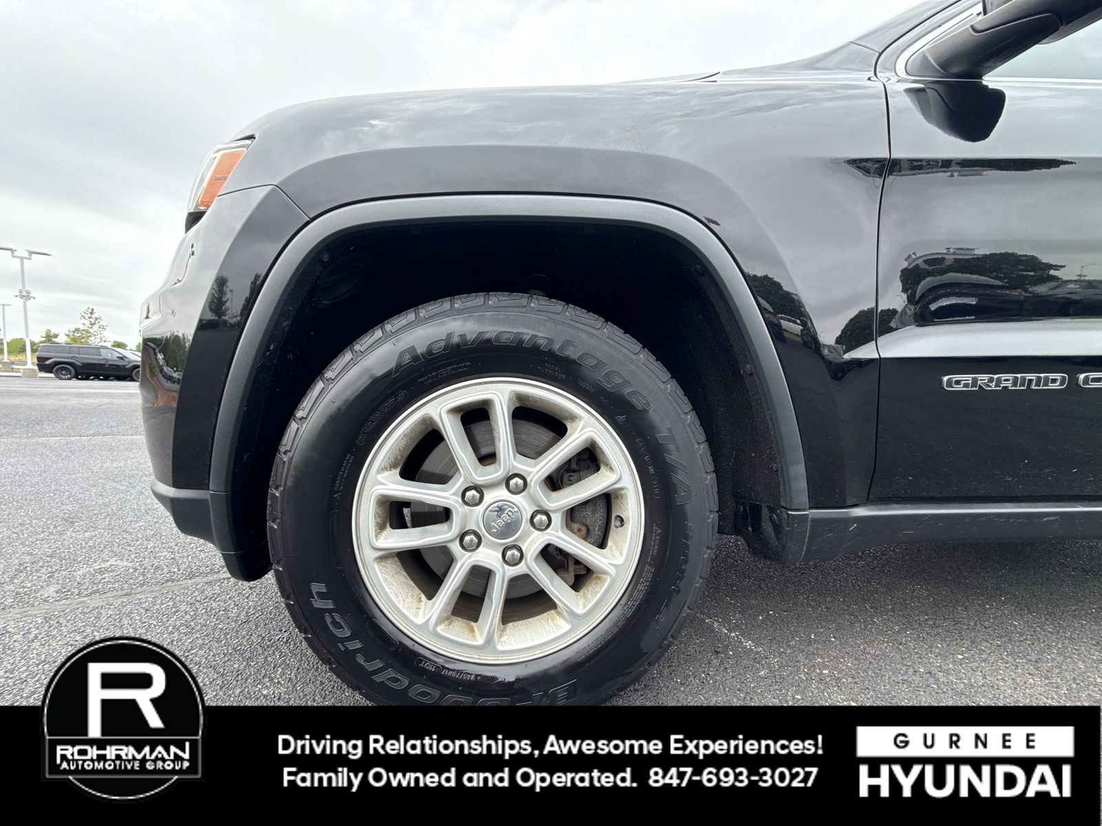 Used 2018 Jeep Grand Cherokee Laredo AWD/4WD image 11