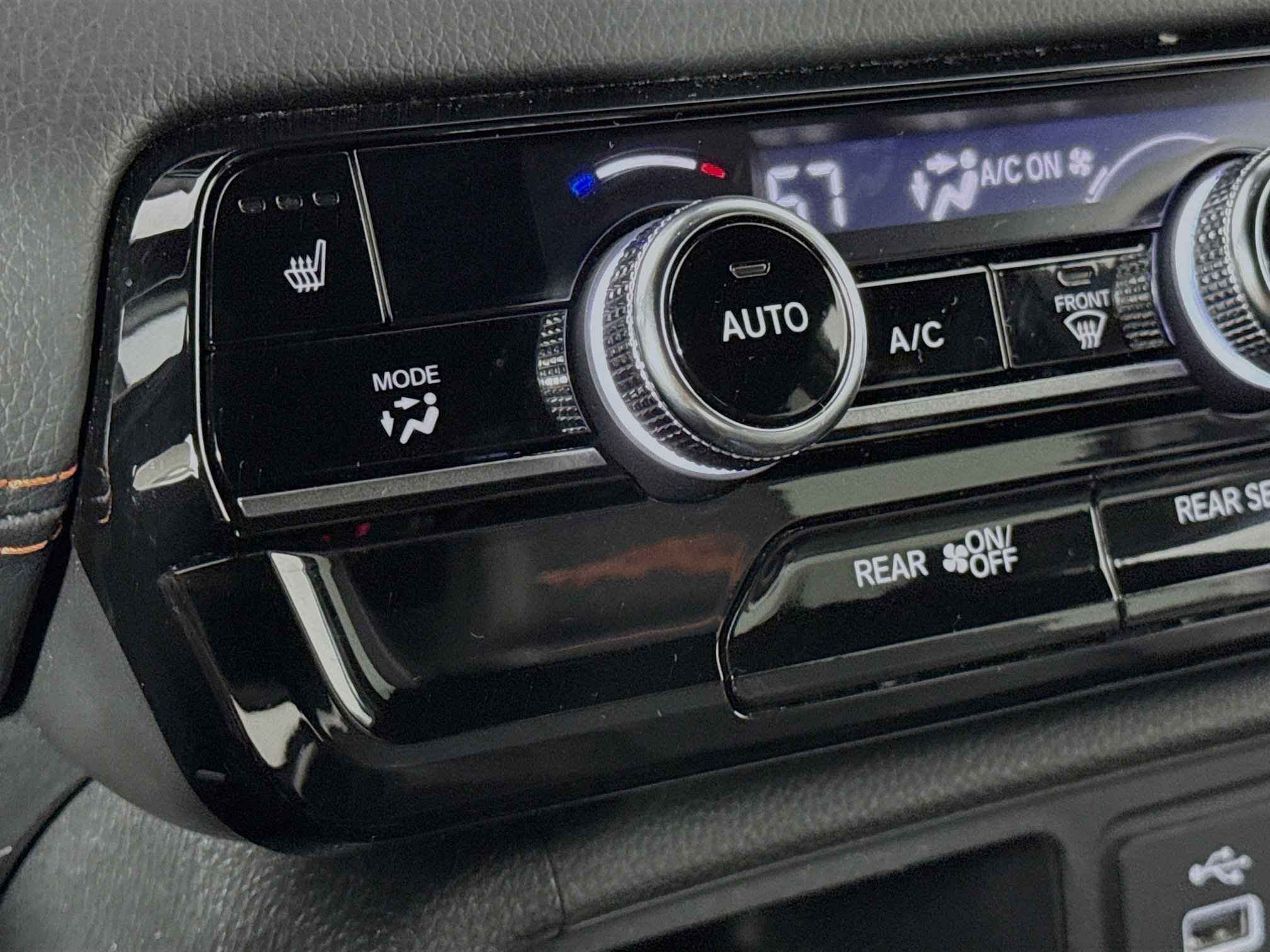 Certified 2024 Honda Pilot TrailSport image 19
