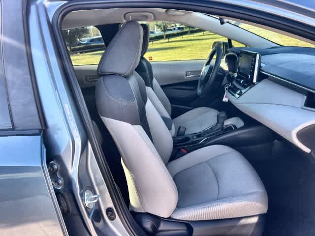 Used 2020 Toyota Corolla LE FWD image 12