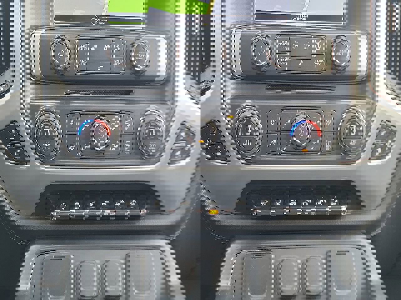 Used 2018 GMC Sierra 1500 SLT image 19