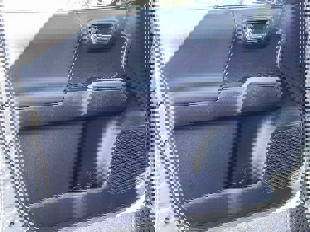 Used 2020 Toyota Tacoma TRD Off-Road w/ Technology Package image 19