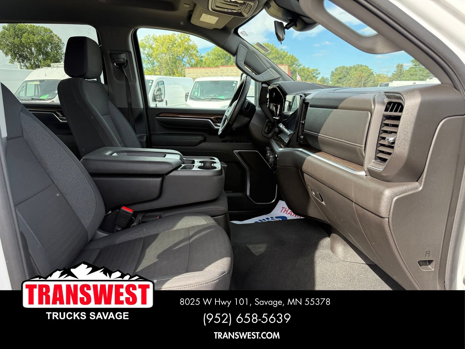 Used 2025 Chevrolet Silverado 2500 LT w/ Convenience Package AWD/4WD image 8