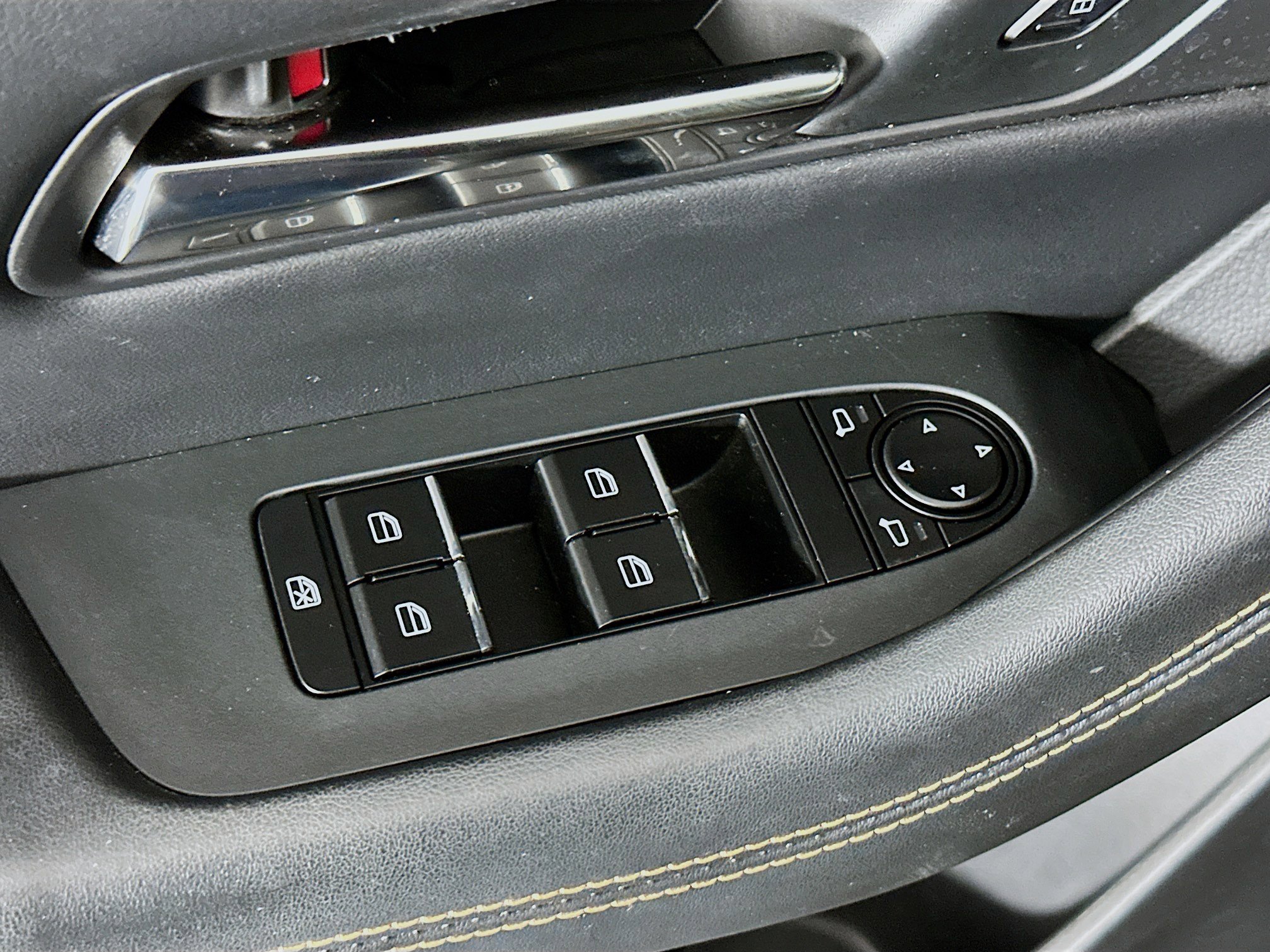 Used 2024 MAZDA CX-90 Plug-In Hybrid w/ Premium Pkg image 15