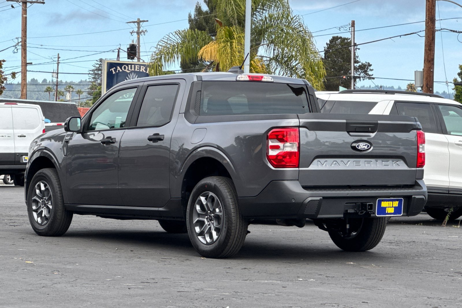 New 2026 Ford Maverick XLT w/ XLT Luxury Package FWD image 6