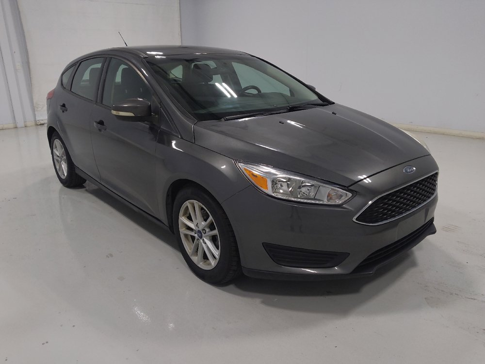 Used 2018 Ford Focus SE w/ Cold Weather Package FWD image 13