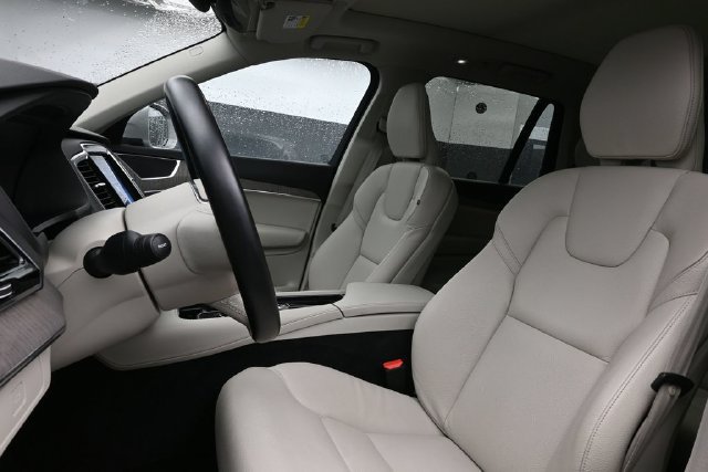 Used 2024 Volvo XC90 B6 Plus w/ Protection Package Premier AWD/4WD image 10