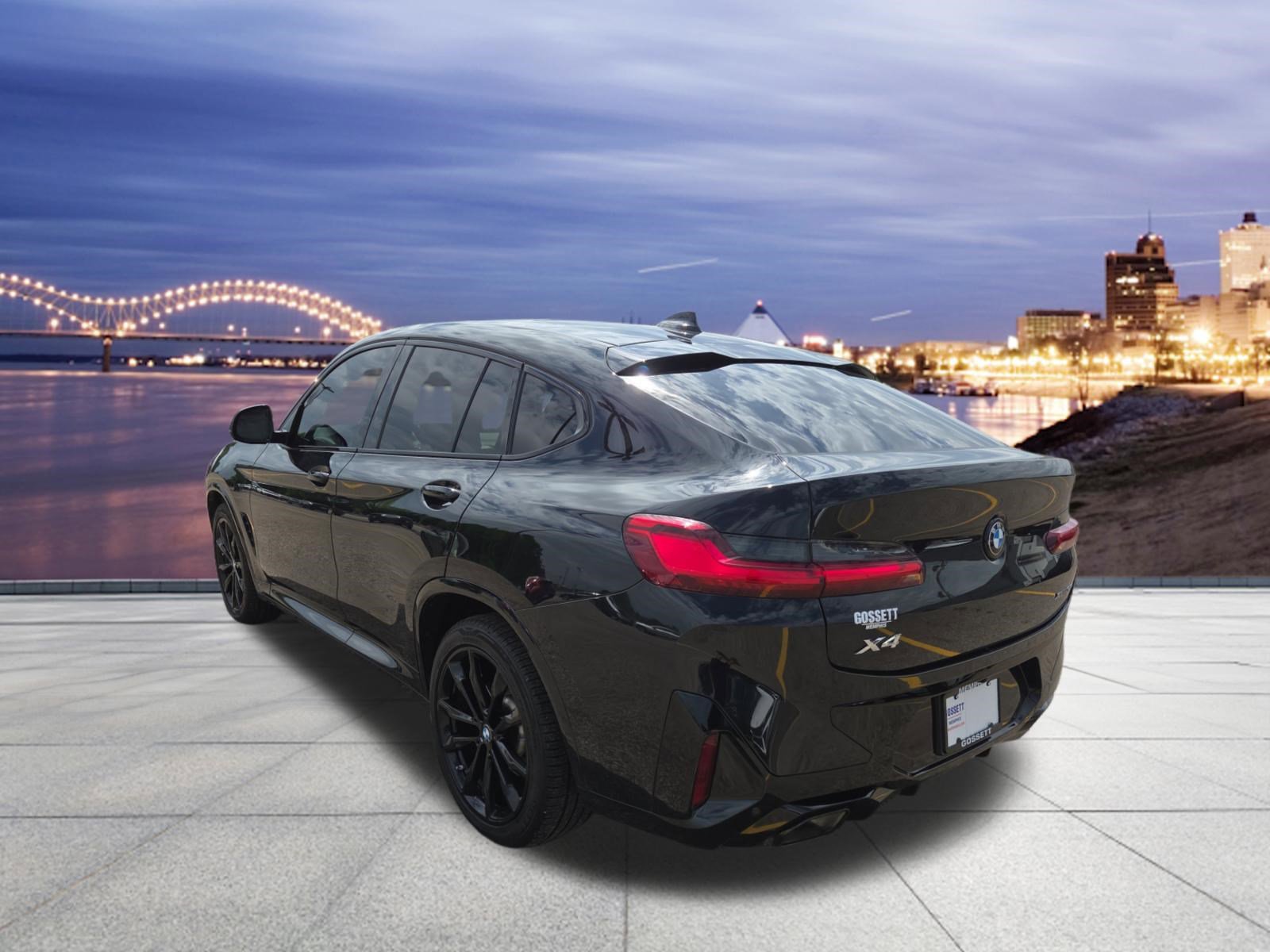 Used 2024 BMW X4 xDrive30i w/ Premium Package image 3