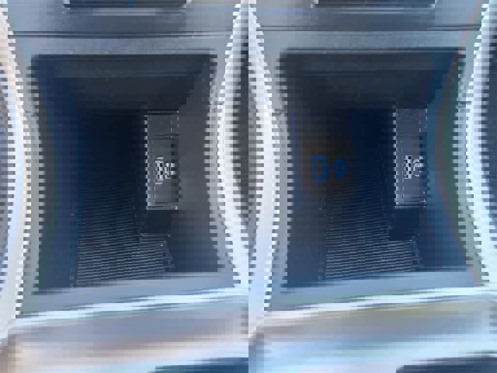 Used 2024 Ford Edge SEL image 15