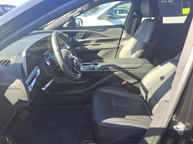 Used 2026 Cadillac Lyriq Luxury image 6