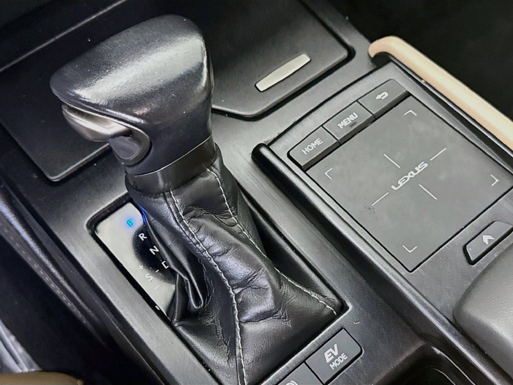 Used 2020 Lexus ES 300h w/ Premium Package FWD image 19