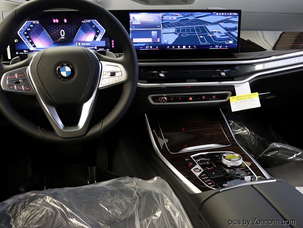 Used 2026 BMW X7 xDrive40i w/ Executive Package image 13