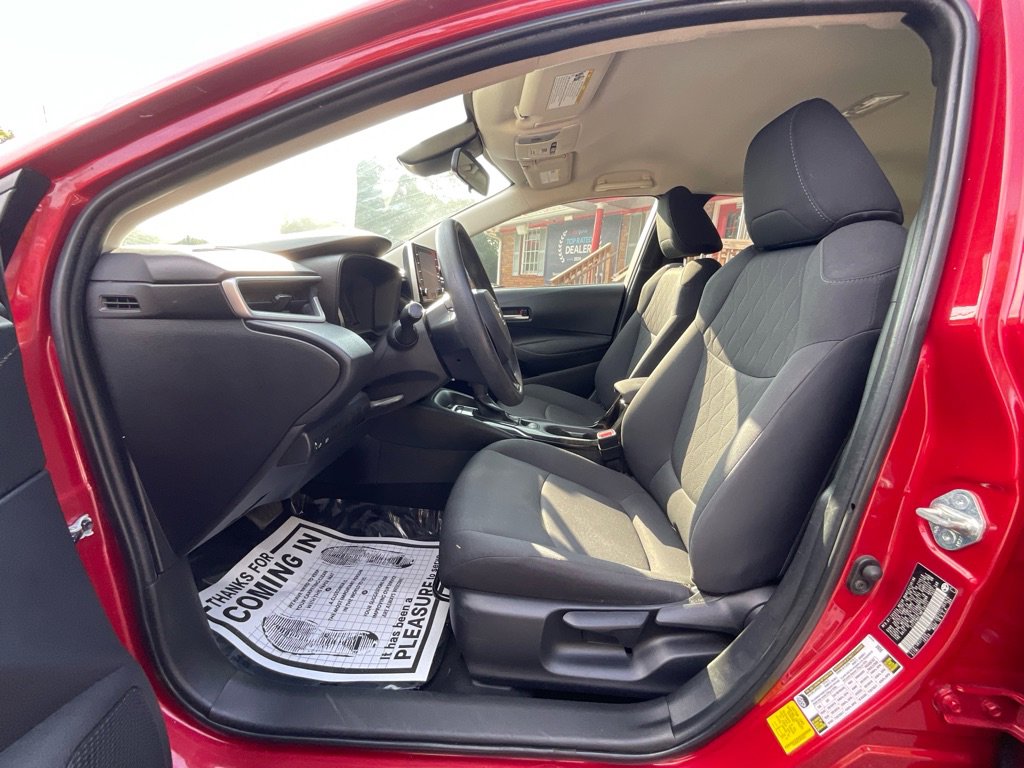 Used 2021 Toyota Corolla LE image 14