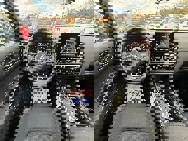 New 2025 Nissan Pathfinder SV image 23