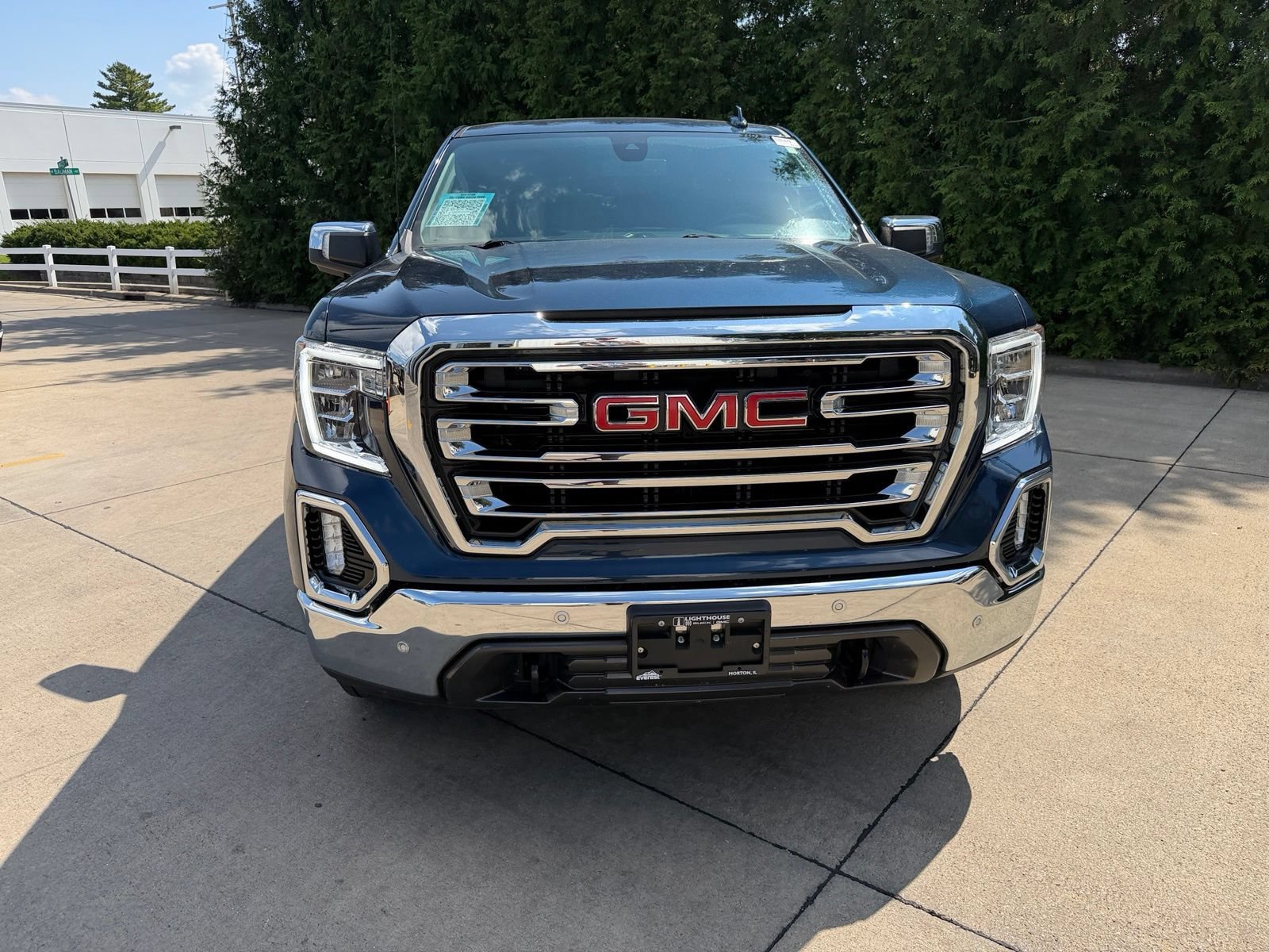 Used 2021 GMC Sierra 1500 SLT w/ SLT Premium Plus Package AWD/4WD image 6