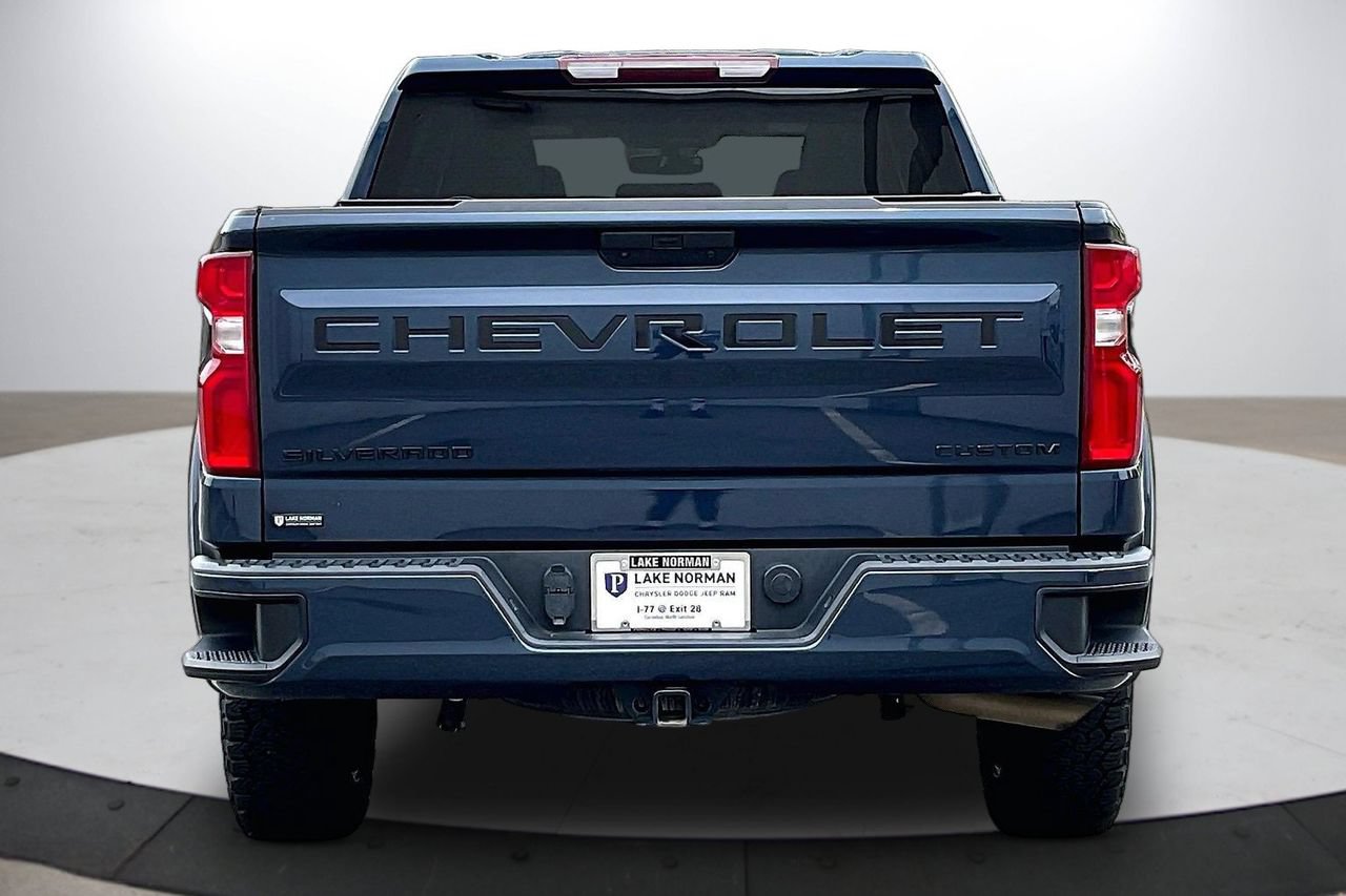 Used 2021 Chevrolet Silverado 1500 Custom AWD/4WD image 7