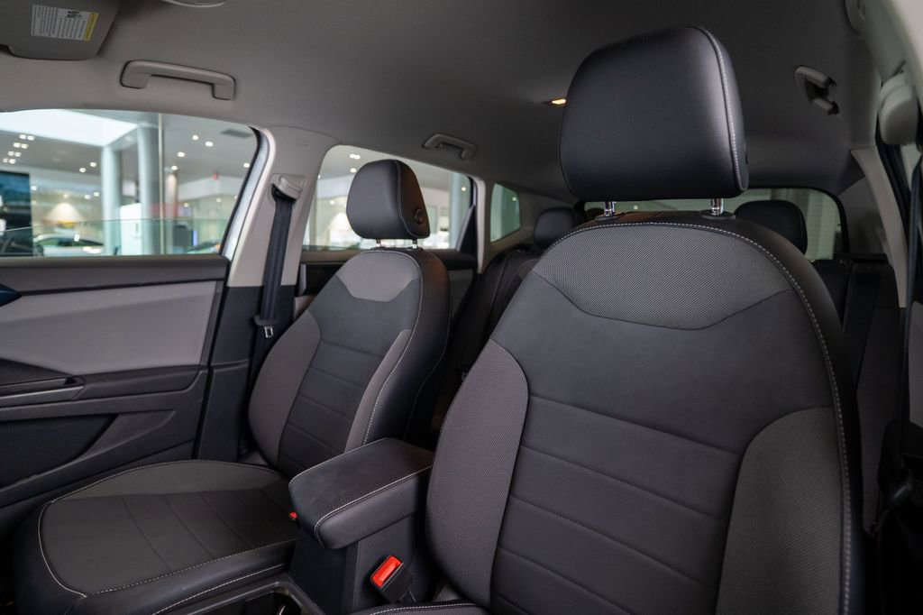 Used 2022 Volkswagen Taos SE image 13