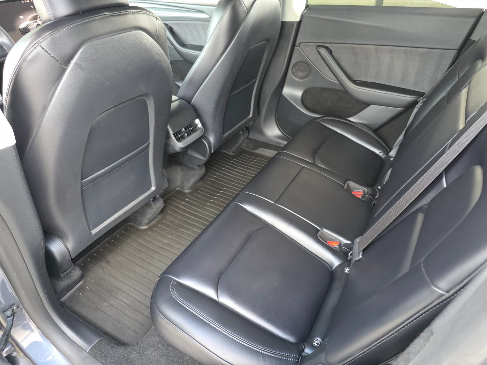 Used 2023 Tesla Model Y Performance AWD/4WD image 31