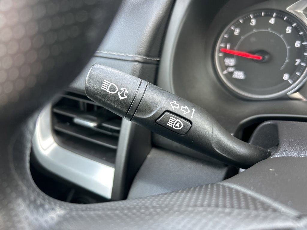 Used 2022 GMC Terrain SLE w/ Driver Convenience Package image 18