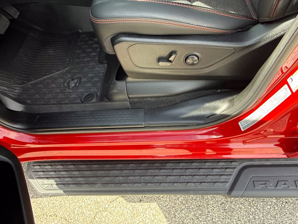Used 2022 RAM 1500 Big Horn AWD/4WD image 17