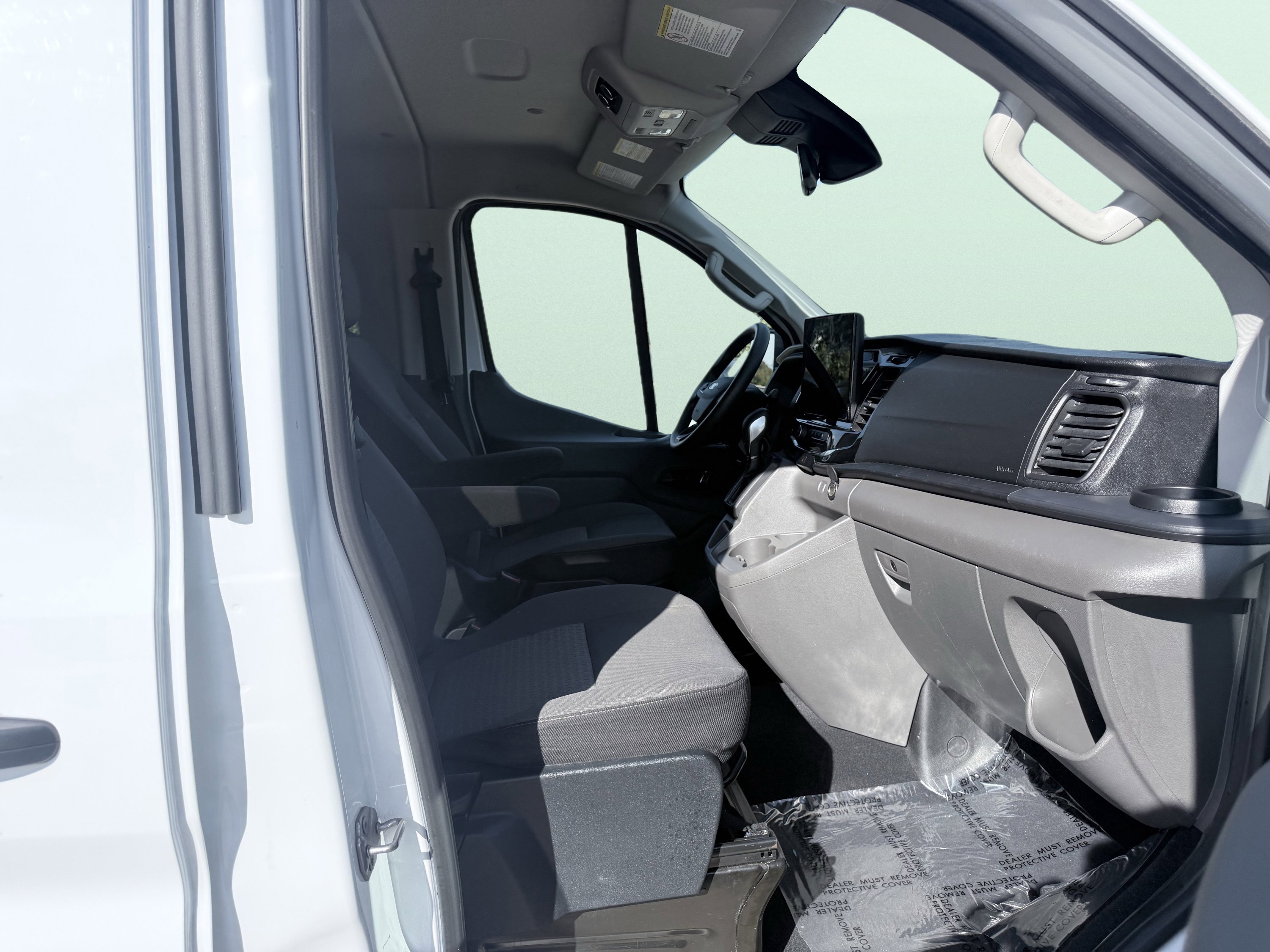 Used 2023 Ford Transit 350 XLT image 24