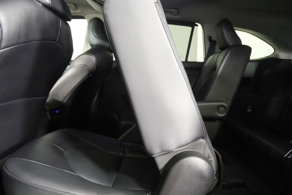Used 2022 Toyota Highlander XLE image 18
